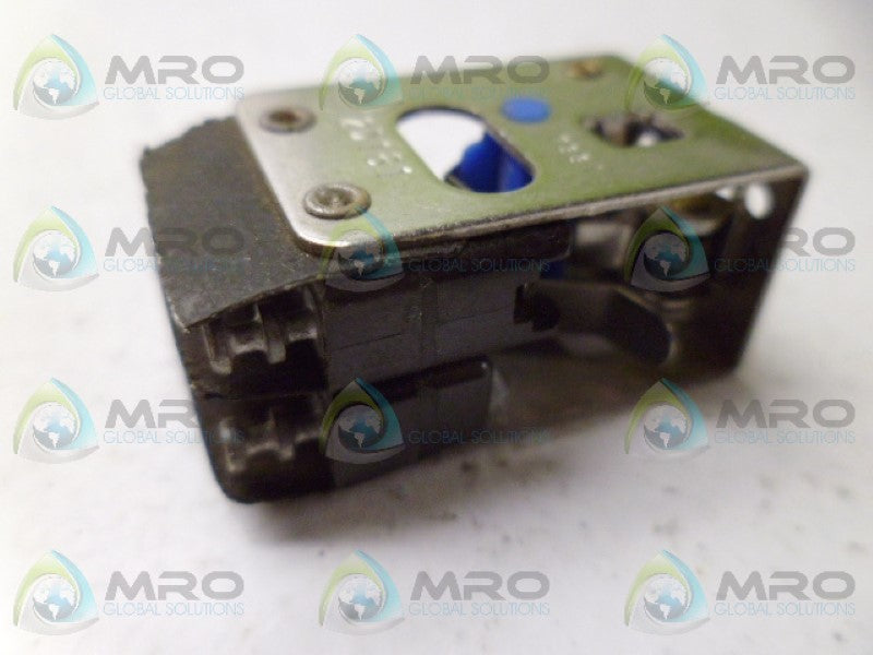 MICRO SWITCH 2D161 PUSHBUTTON SWITCH NSNP