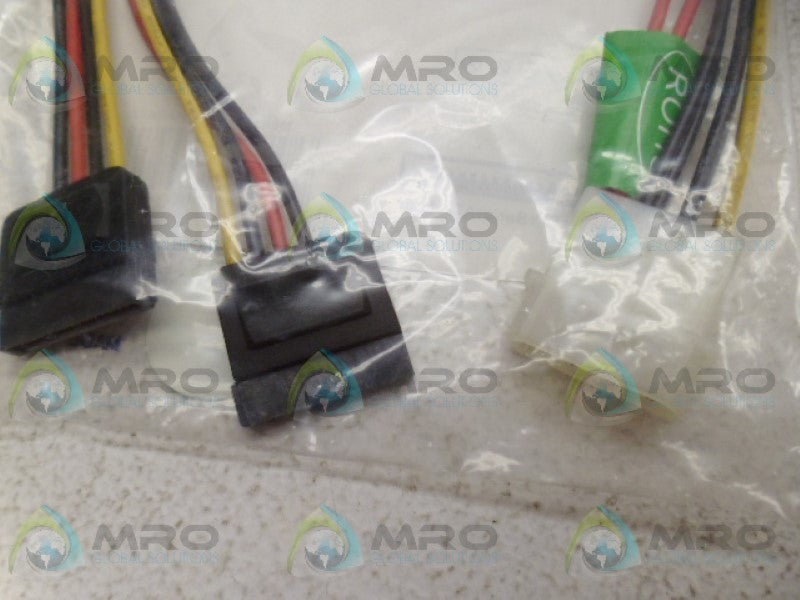 STAR TECH PYO2LP4SATA CABLE ADAPTER NSMP
