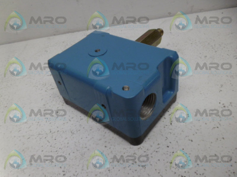 HONEYWELL EX-Q800 ENCLOSED LIMIT SWITCH NSMP