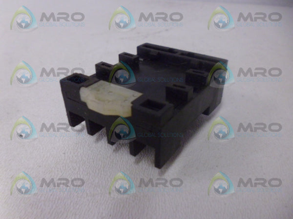 SELECTA SR67083A RELAY SOCKET NSNP