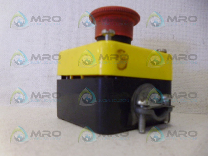 TELEMECANIQUE A9739M PUSH BUTTON STATION UNMP