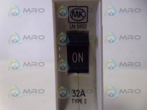 MK ELECTRIC LN5932 CIRCUIT BREAKER 1P 32A NSNP