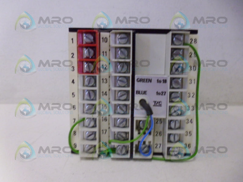 EUROTHERM 820-073-542[4,20]-623-000 TEMPERATURE CONTROLLER UNMP