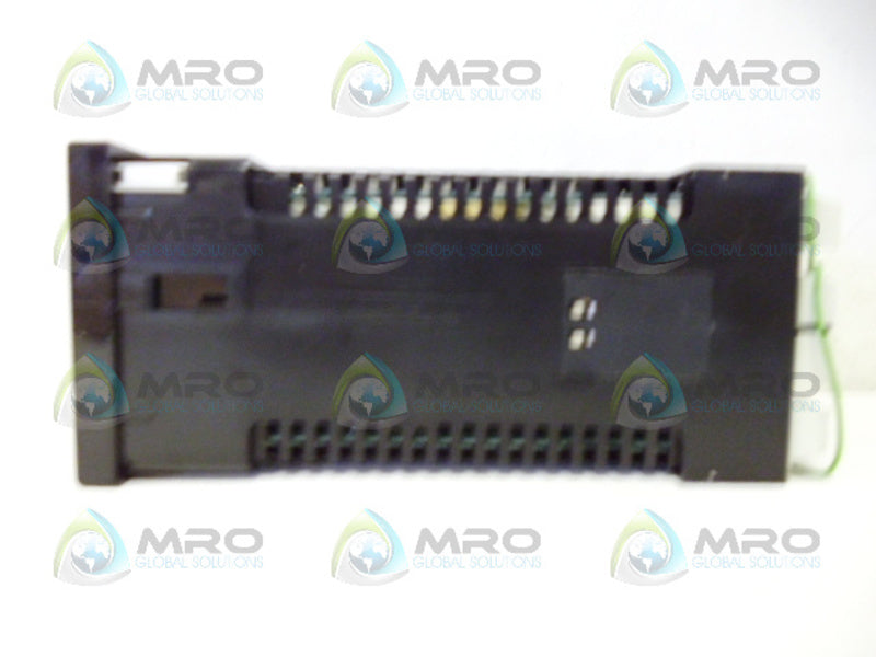 EUROTHERM 820-073-542[4,20]-623-000 TEMPERATURE CONTROLLER UNMP