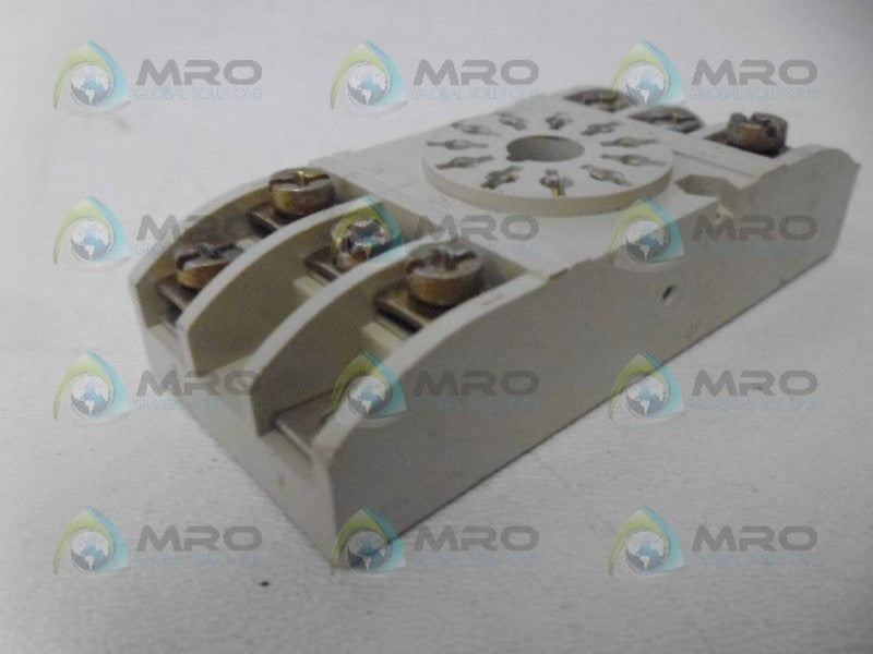 BAUMER ZB-66 RELAY 10A 220V  UNMP