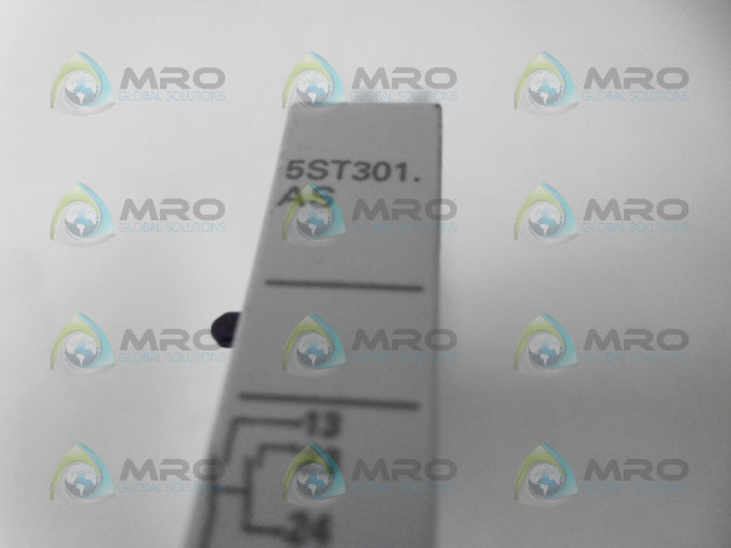 SIEMENS 5ST3011-0HG AUXILARY CIRCUIT SWITCH NSNP