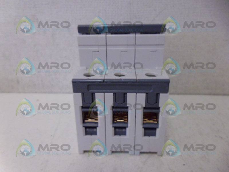 SIEMENS 5SY4308-8 CIRCUIT BREAKER 3P 8A *NEW NO BOX*