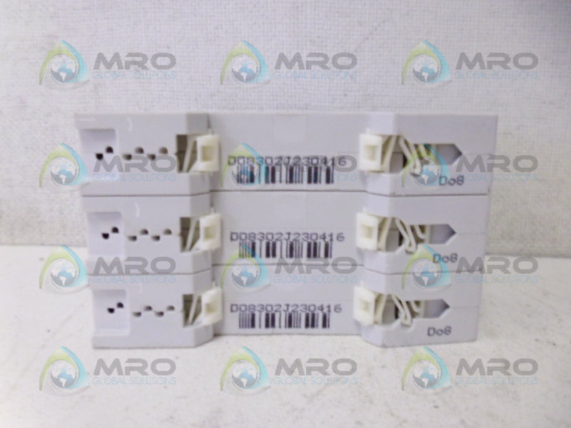 SIEMENS 5SY4308-8 CIRCUIT BREAKER 3P 8A *NEW NO BOX*