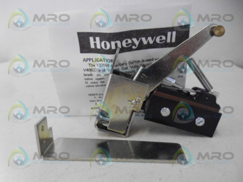 HONEYWELL 133568 AUXILIARY SWITCH *NEW IN BOX*