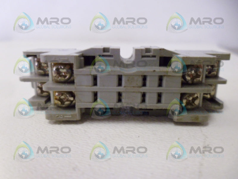 IDEC SY25-05 POWER SOCKET NSNP