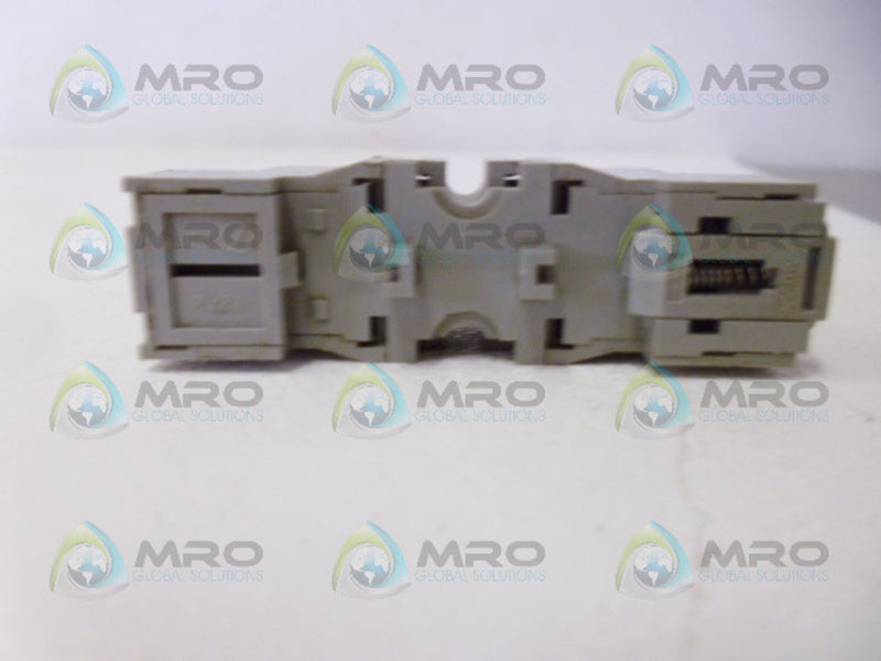 IDEC SY25-05 POWER SOCKET NSNP