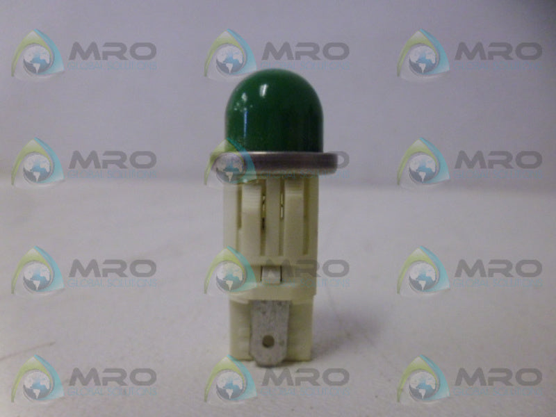 CHICAGO MINIATURE 1090QA5 INCANDESCENT GREEN BULB 1W NSNP