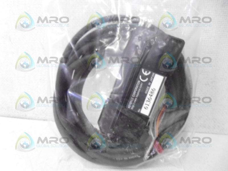 KEYENCE CZ-V21P DIGITAL FIBEROPTIC SENSOR NSMP