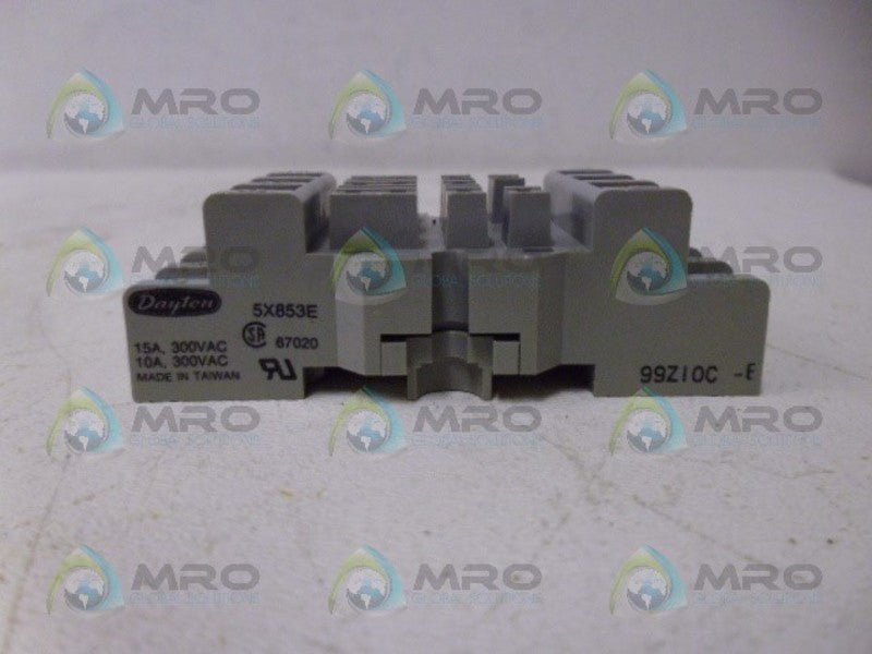 DAYTON 5X853E RELAY SOCKET NSNP