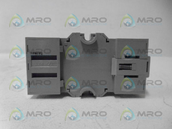 DAYTON 5X853E RELAY SOCKET NSNP