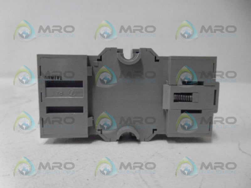 DAYTON 5X853E RELAY SOCKET NSNP