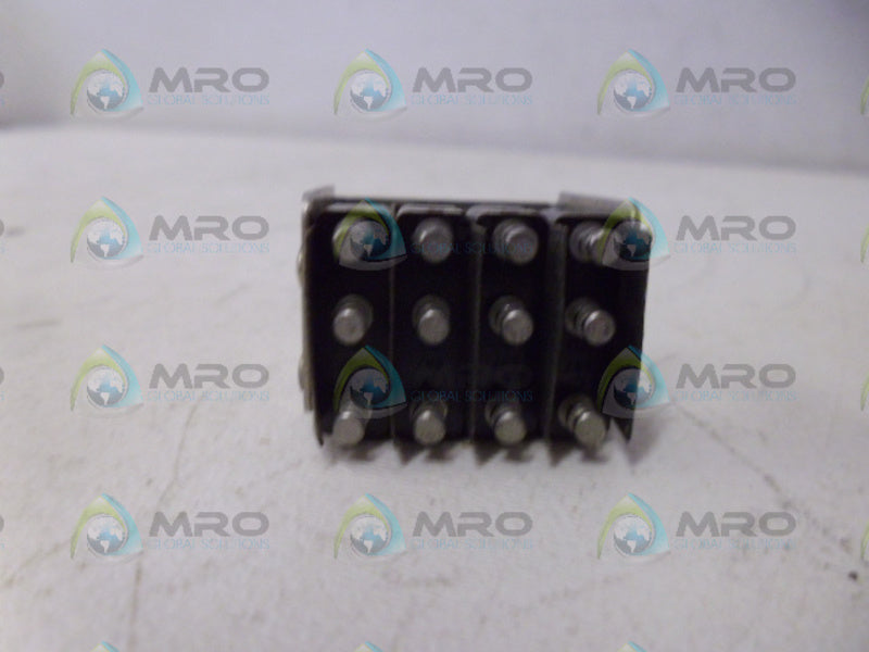 MICRO SWITCH 2D33 FLANGE MOUNT HOUSING NSMP