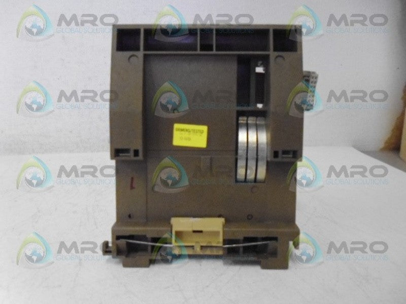 SIEMENS 6ES5 700-8MA11 BUS MODULE UNMP
