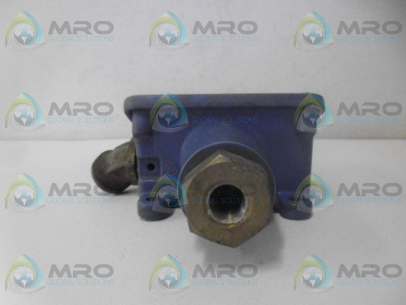 UNITED ELECTRIC H100-701 PRESSURE SWITCH (AS PICTURED) UNMP