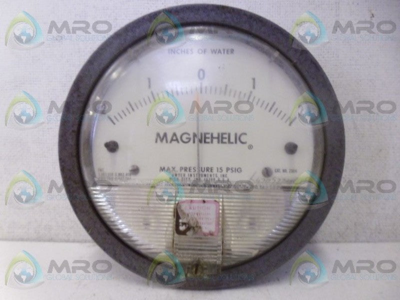 DWYER 2304 PRESSURE GUAGE (2-2)  UNMP
