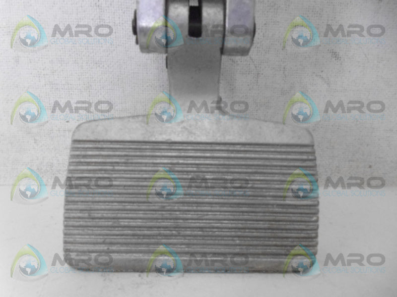 ARO 5631 01 02 FOOT PEDAL *USED*