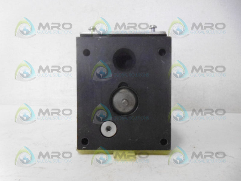 VICKERS 297245-DG4S4-0160-50 DIRECTIONAL VALVE (AS PICTURED) NSNP