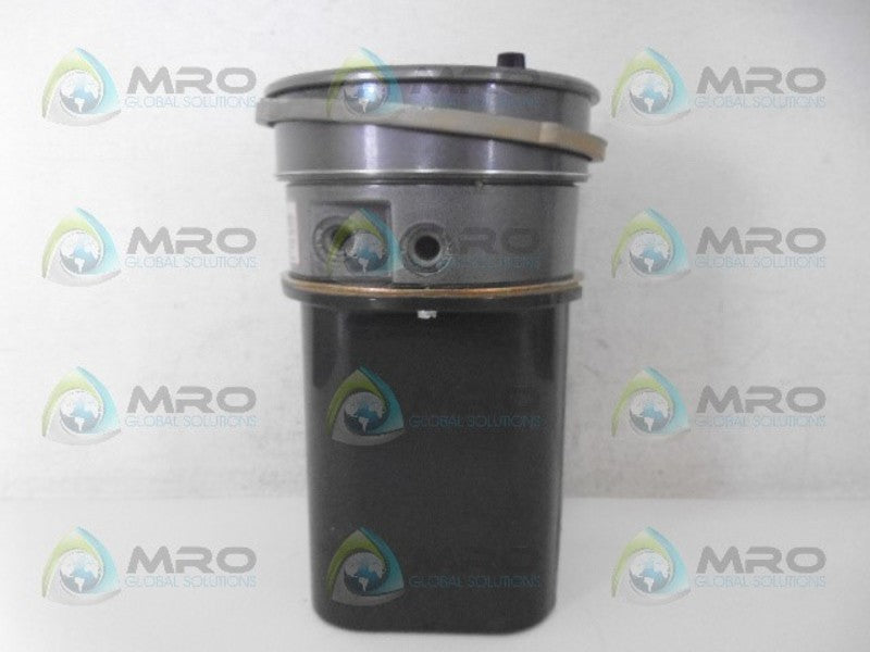 DWYER A3000 PRESSURE GUAGE 20LBS PER SQ. IN. NSNP
