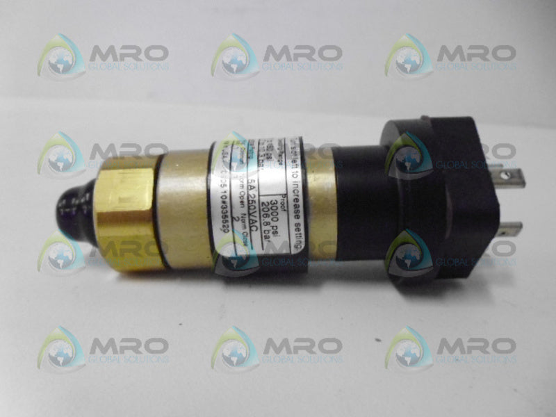 UNITED ELECTRIC 10-F11 PRESSURE SWITCH UNMP