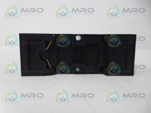SCHRACK PT78720 RELAY SOCKET NSNP