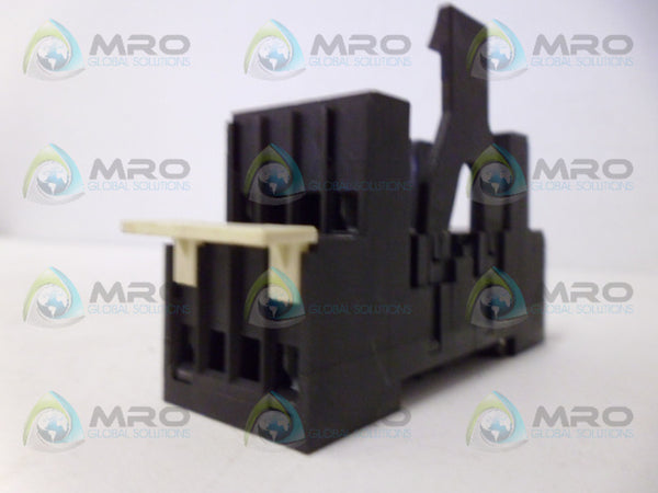 SCHRACK PT78720 RELAY SOCKET NSNP