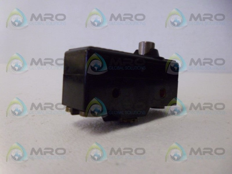 OMRON Z-10FD12Y-B7 SWITCH UNMP