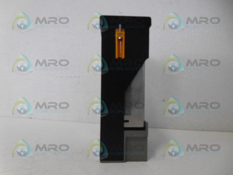 EUROTHERM 106-028-70-015-19-59-09 TEMPERATURE CONTROL NSNP