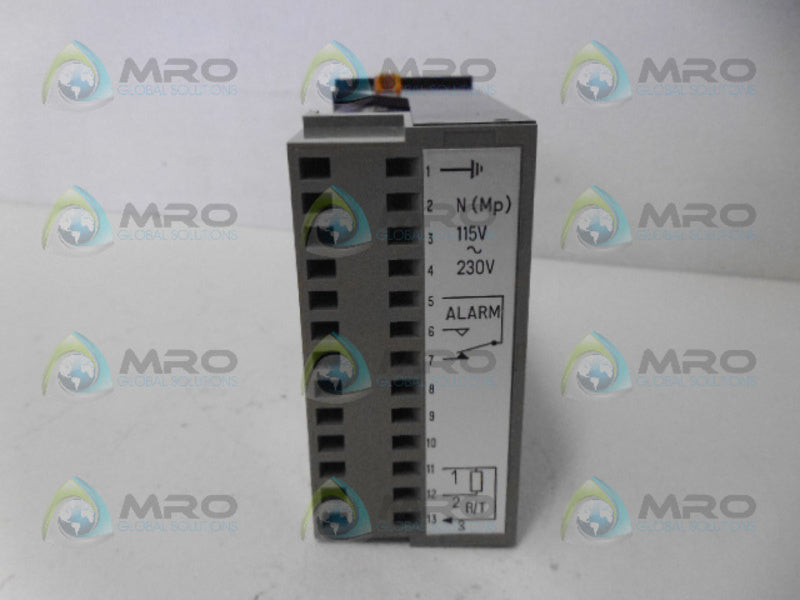 EUROTHERM 106-028-70-015-19-59-09 TEMPERATURE CONTROL NSNP