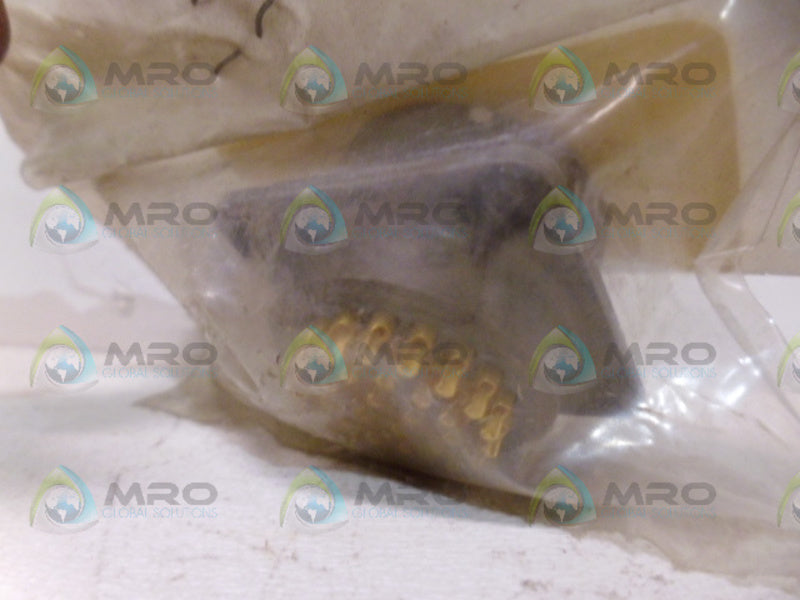 AMPHENOL MS3112E18-32P CONNECTOR NSMP