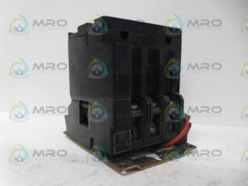 SQUARE D 8502SC02 CONTACTOR UNMP