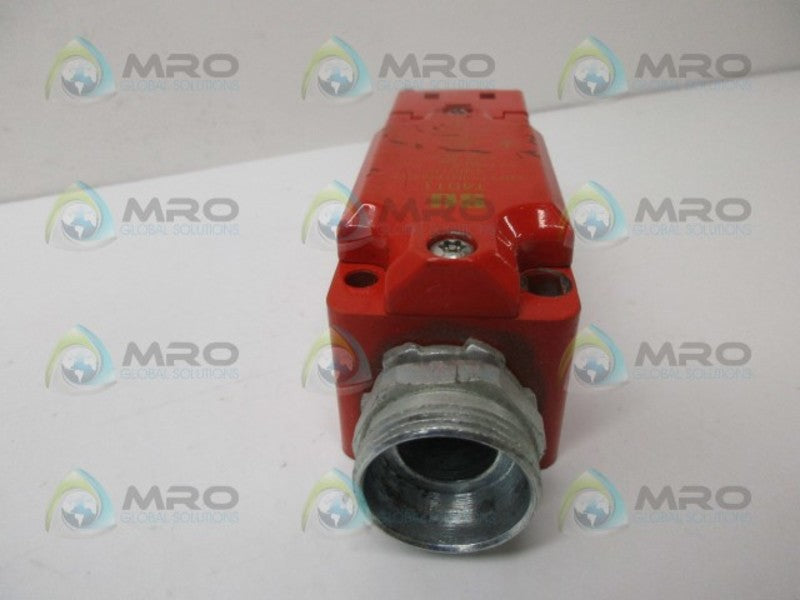 STI 44533-0130 SAFETY INTERLOCK SWITCH UNMP