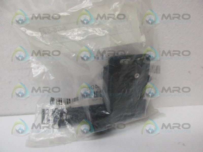 SOUTHCO C3-805-P ENCLOSURE SCREW MOUNT GRABBER NSMP