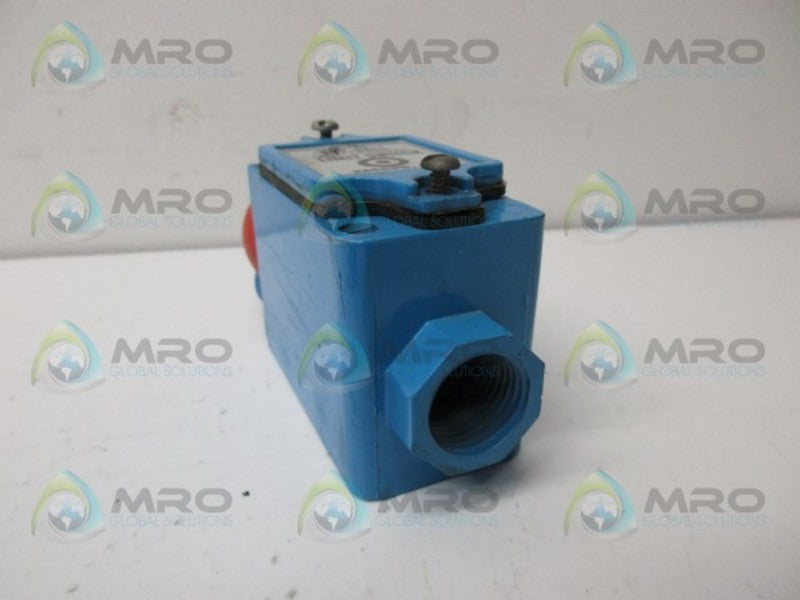 XERCON D0-15 EYE-BALL LIMIT  SWITCH UNMP