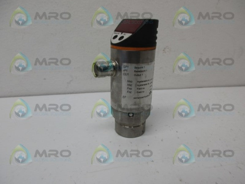 IFM EFECTOR PN5207 PRESSURE SENSOR W/DIGITAL DISPLAY UNMP