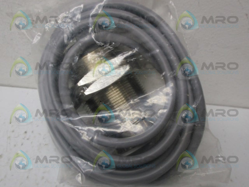 BAUNER ELECTRIC IFRM40P1201/L PROXIMITY INDUCTIVE SENSOR NSMP