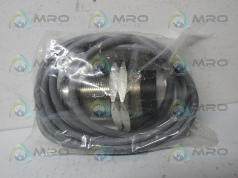 BAUMER IFRM40P1201/L INDUCTIVE PROXIMITY SWITCH NSMP