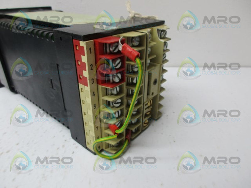 EUROTHERM CONTROLS 818P/TC/RLGC/C4MA20/DBD/T4MA20/ REMOTE UNMP