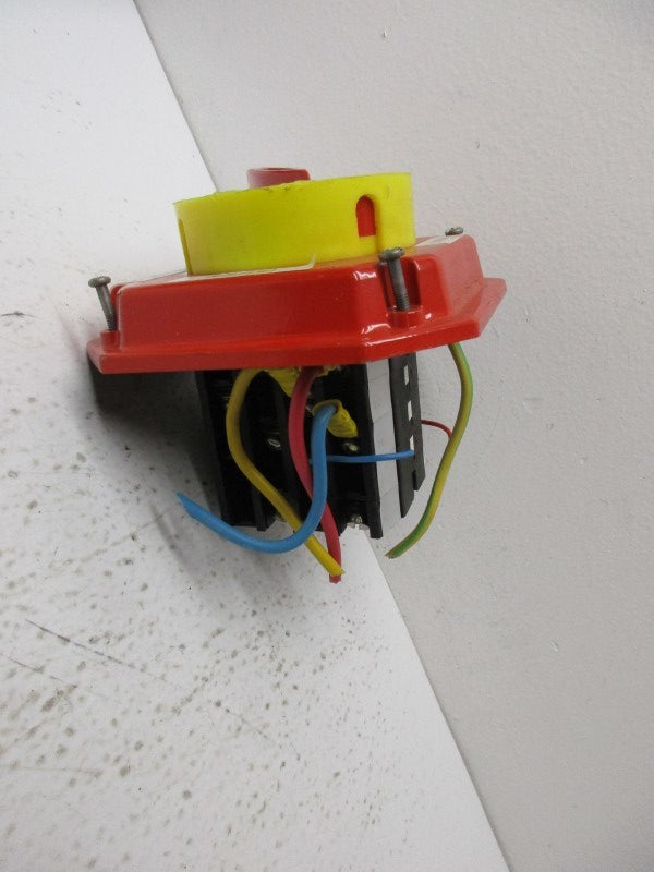 RS RY3041/EB/CP/M/NL/RS DISCONNECT SWITCH UNMP