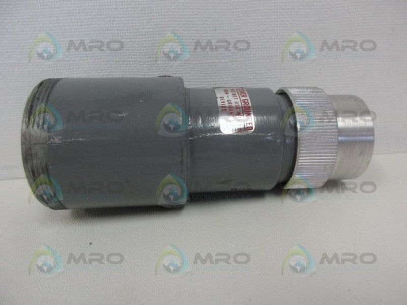 RUSSELLSTOLL 3934 30A-25OV 20A-600VAC PLUG CONNECTOR AS PICTURED UNMP