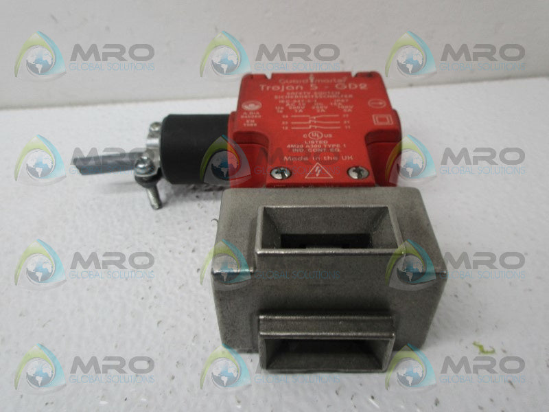 GUARD MASTER 5-GD2 SAFETY SWITCH UNMP