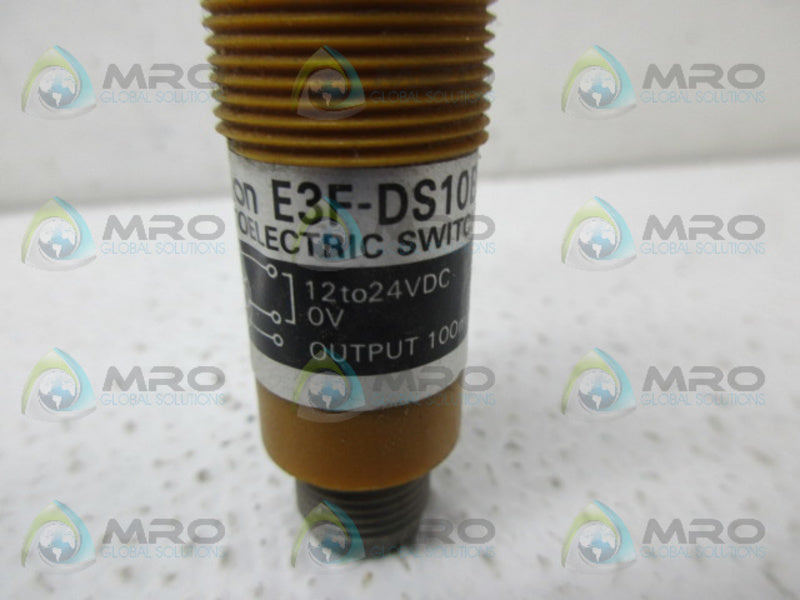 OMRON E3F-DS10B4-P1 PHOTOELECTRIC SWITCH UNMP