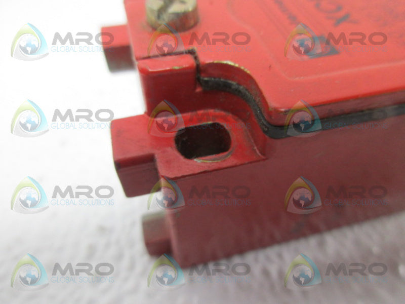 TELEMECANIQUE XCK-J LIMIT SWITCH UNMP