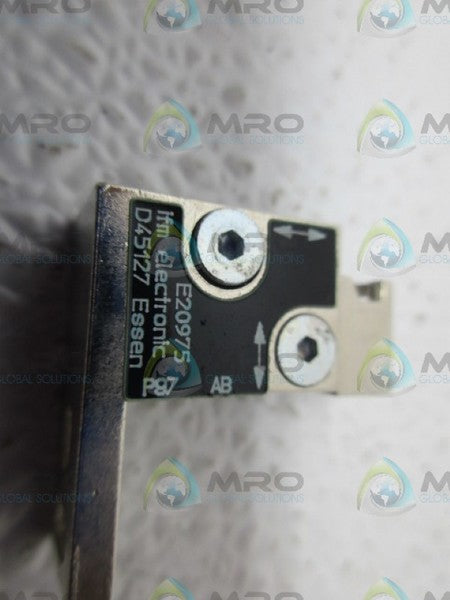 IFM EFECTOR E20975 BRACKET COMPONENT OJ LASER FRONY MOUNTING NSMP