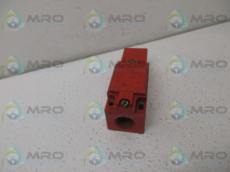 TELEMECANIQUE XCS INTERLOCK SWITCH UNMP