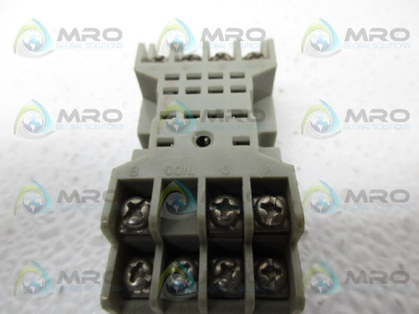 YOUNG SQ-14 RELAY SOCKET NSNP